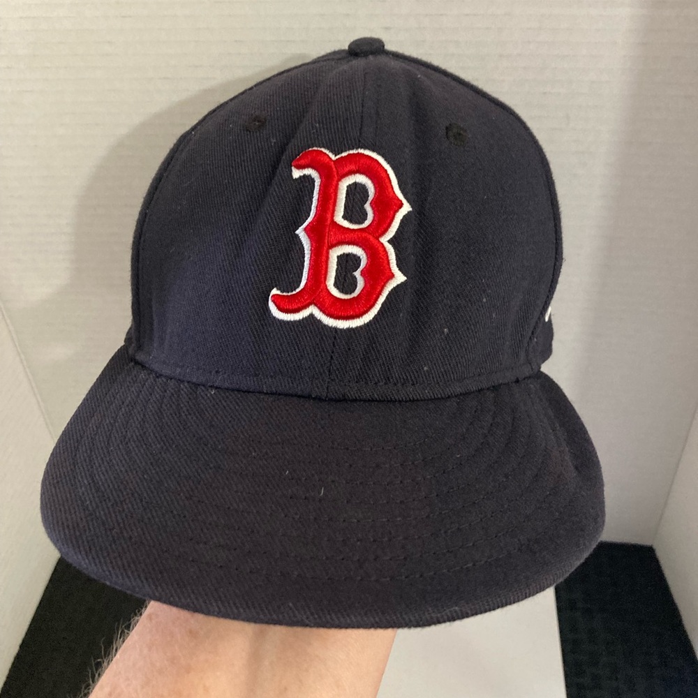 New Era Braves MLB Authentic Collection Performance Headwear Sz 7 1/4 fitted
